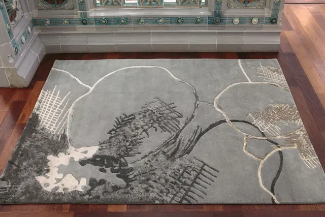 serge-lesage-tapis-anny-tapis-contemporain-fait-main-gris-floral image 1