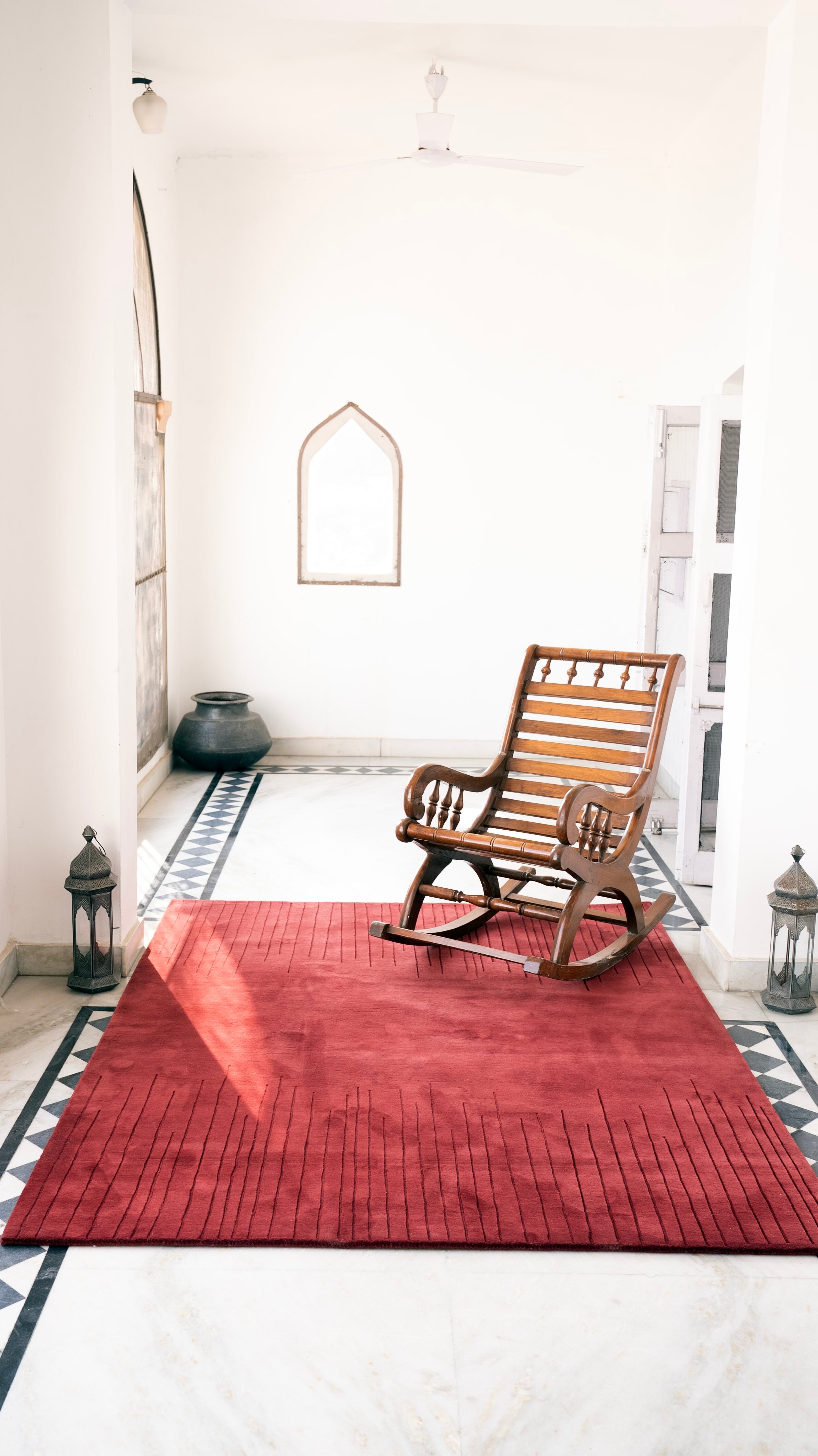 serge-lesage-chuva-tapis-carmin-laine-m-rinos image 1