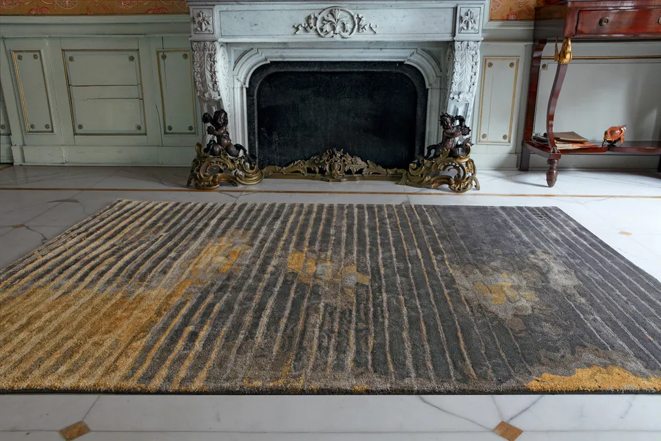 serge-lesage-tapis-hollo-miel-tapis-contemporain-iconique image 1