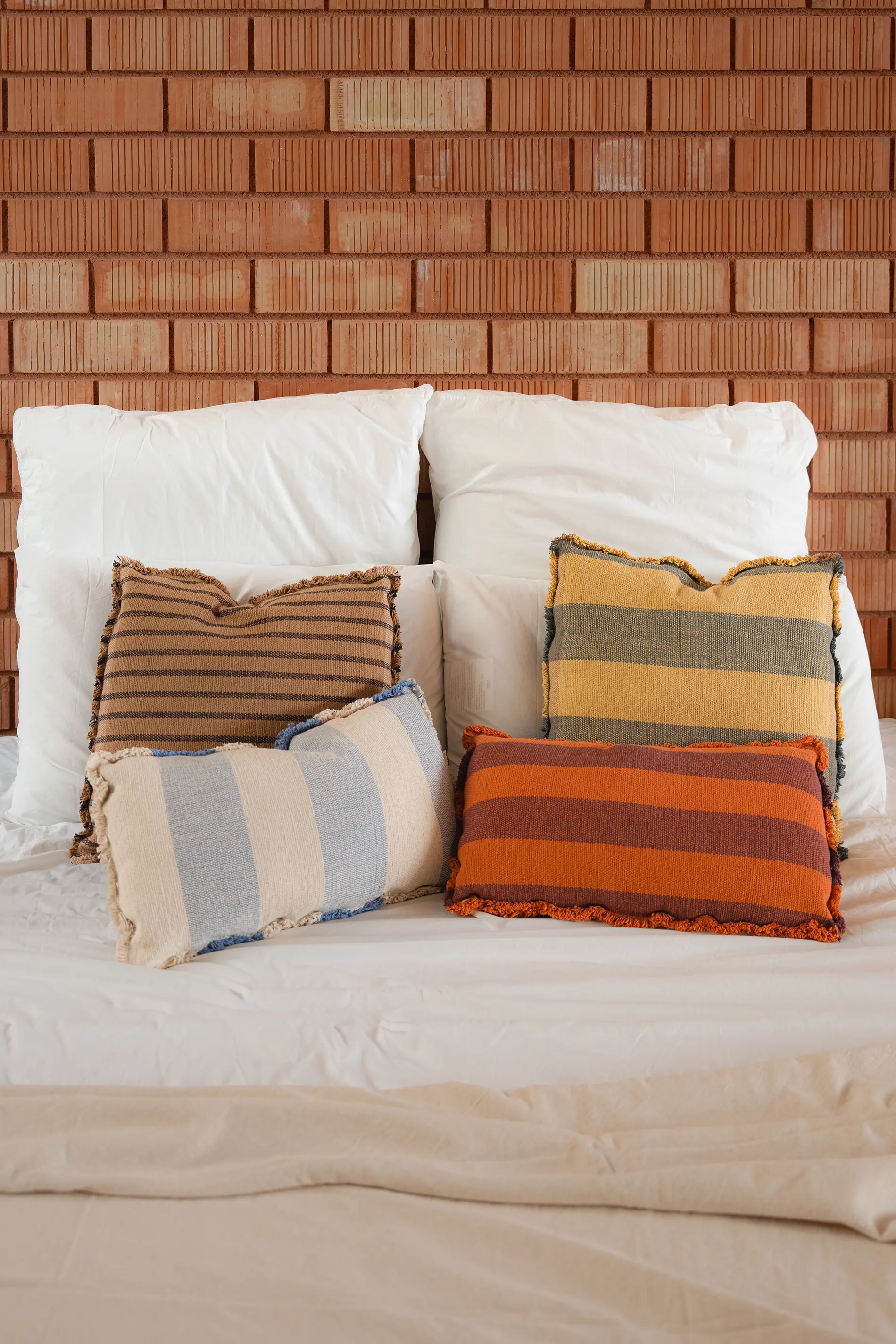 lorena-canals-coussin-rectangulaire-lines-terracota image 4