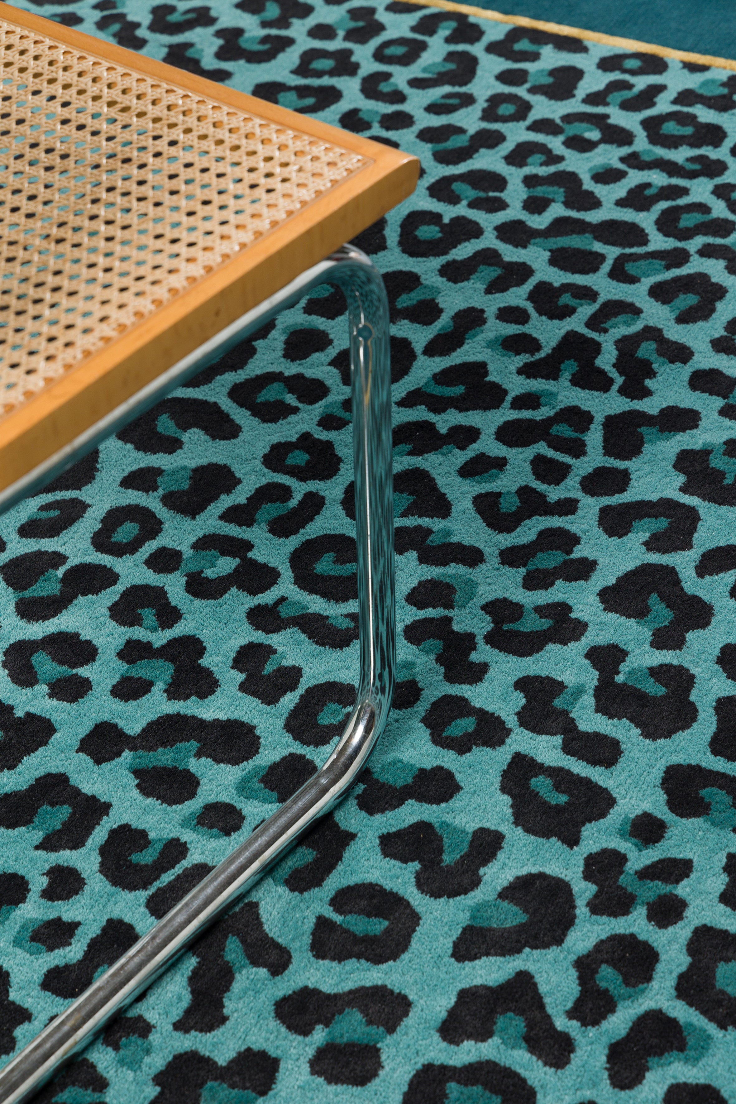 toulemonde-bochart-fauve-aqua-170x240-tapis-l-opard-bleu-laine image 3