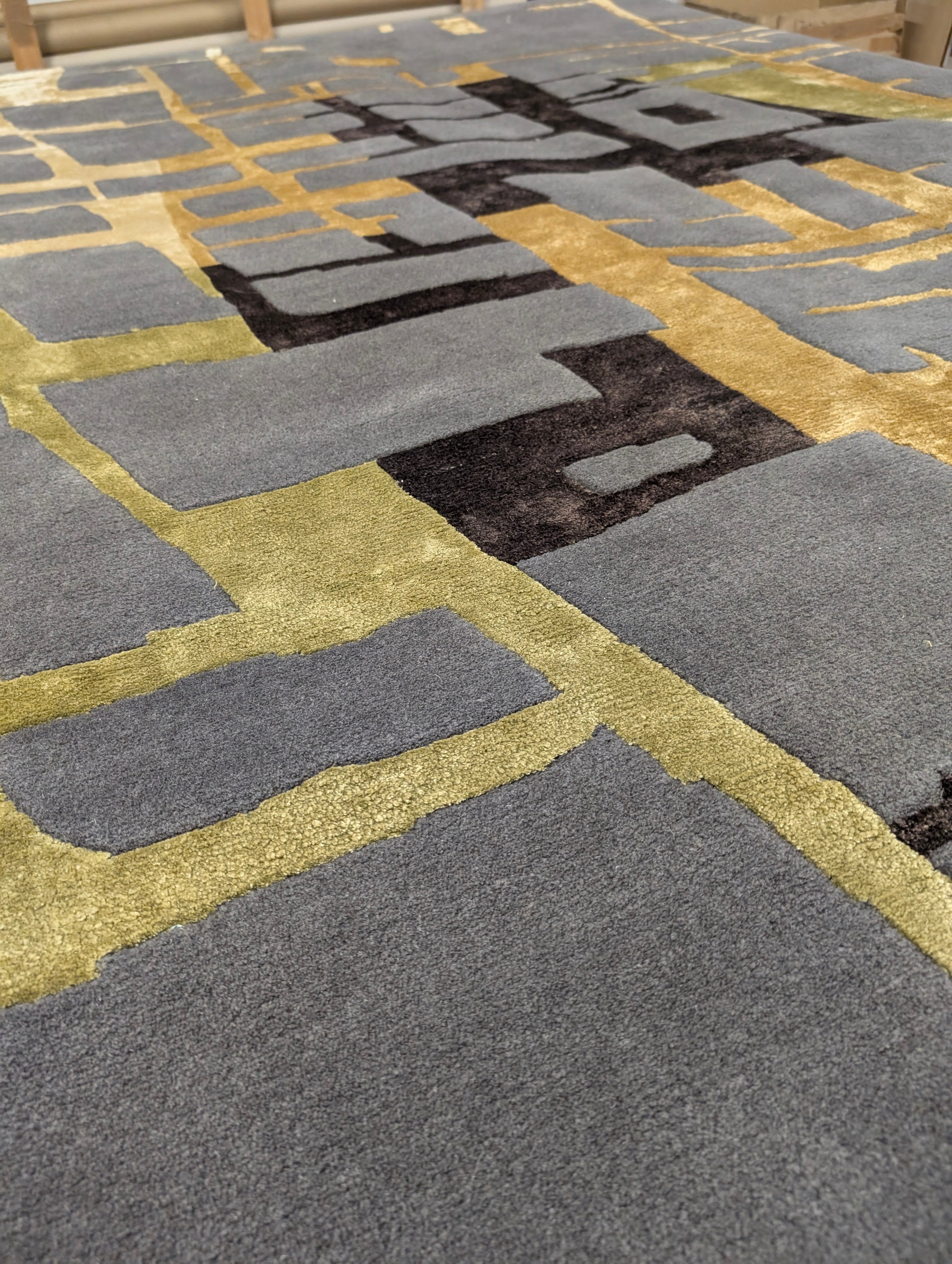 serge-lesage-tapis-diana-jungle-nou-main-vert-b-ne-bronze image 5
