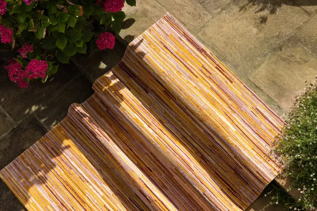 serge-lesage-eguzki-soleil-tapis-laine-et-tencel image 1