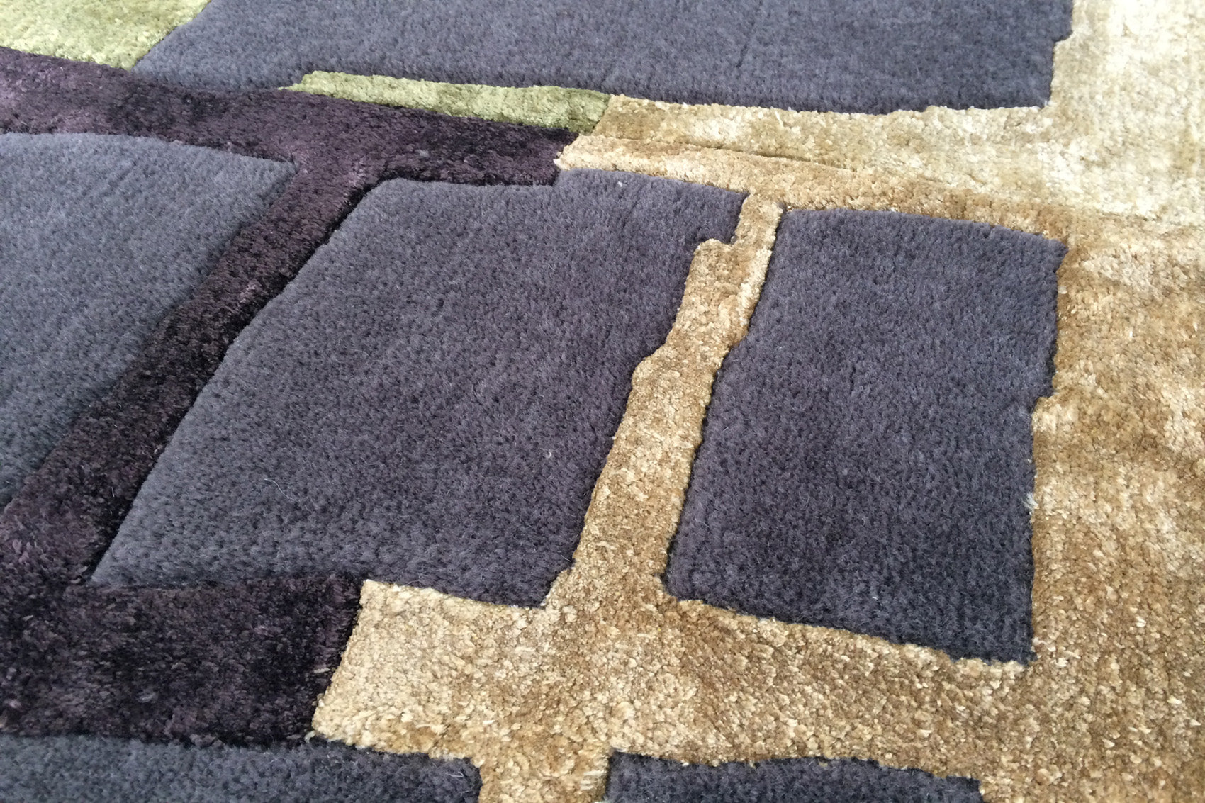 serge-lesage-tapis-diana-jungle-nou-main-vert-b-ne-bronze image 4