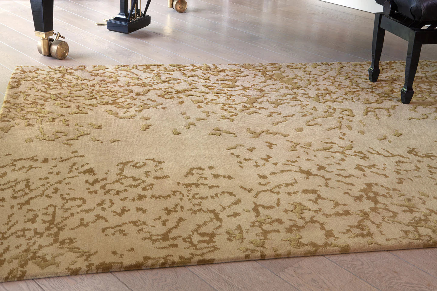 serge-lesage-molten-rock-ambre-tapis-impasto image 2
