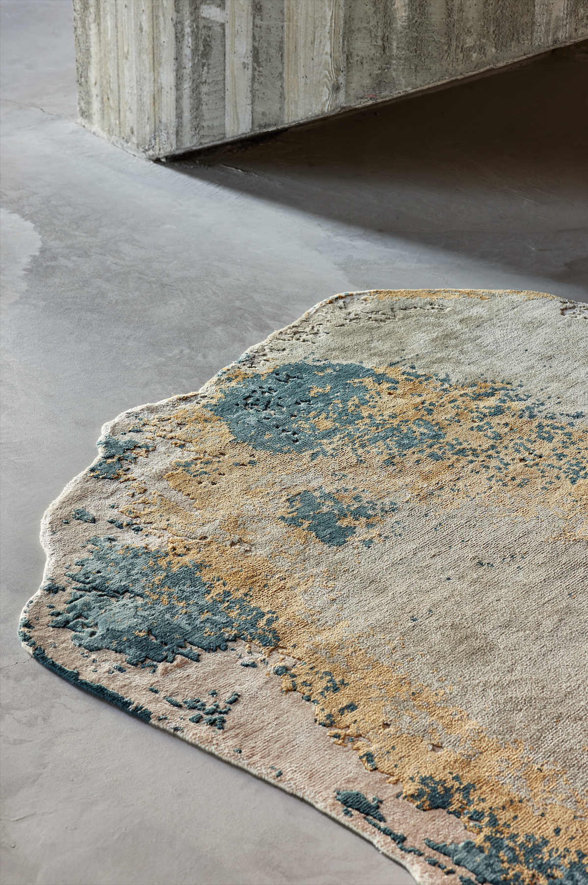 serge-lesage-tapis-ground-oxyde-de-fer-tapis-forme-irr-guli-re image 4