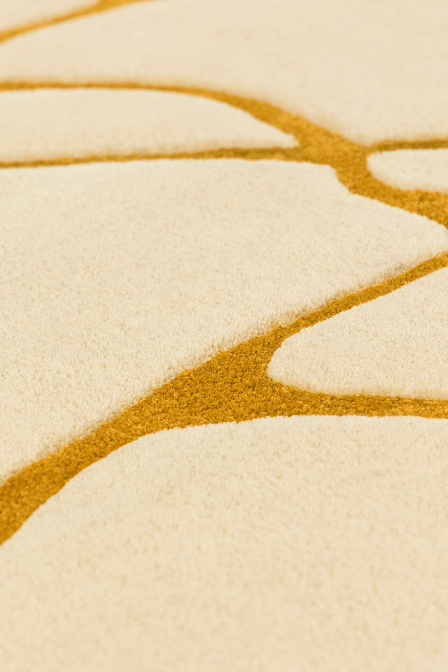 toulemonde-bochart-ambre-naturel-tapis-blanc-et-or-laine-et-viscose-fait-main image 5