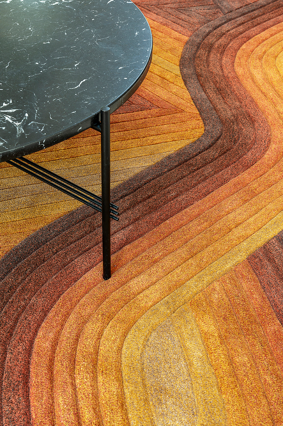 toulemonde-bochart-flow-ocre-tapis-ocre-en-laine-tuft-main image 5