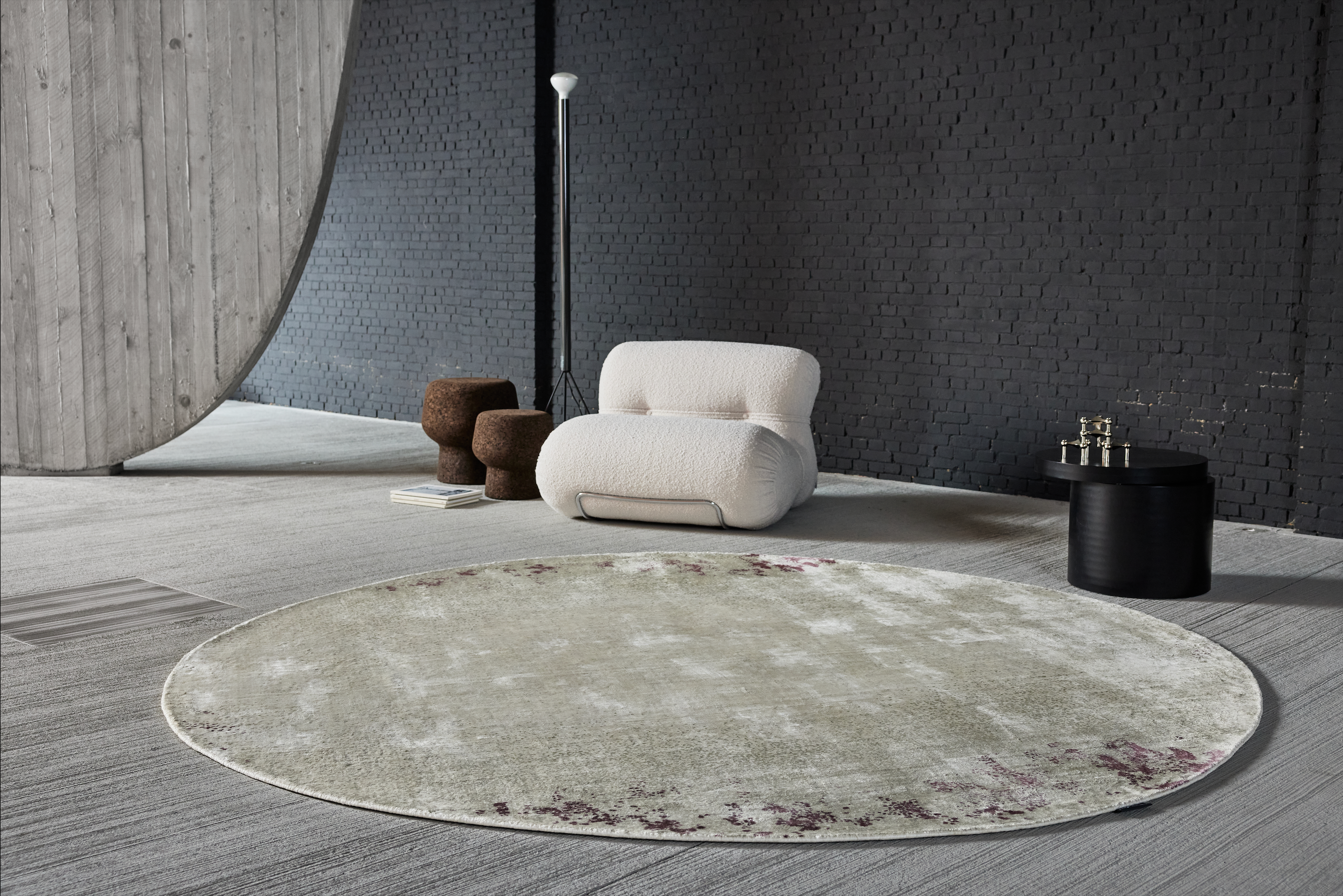 serge-lesage-tapis-lava-gris-fum-rond image 1