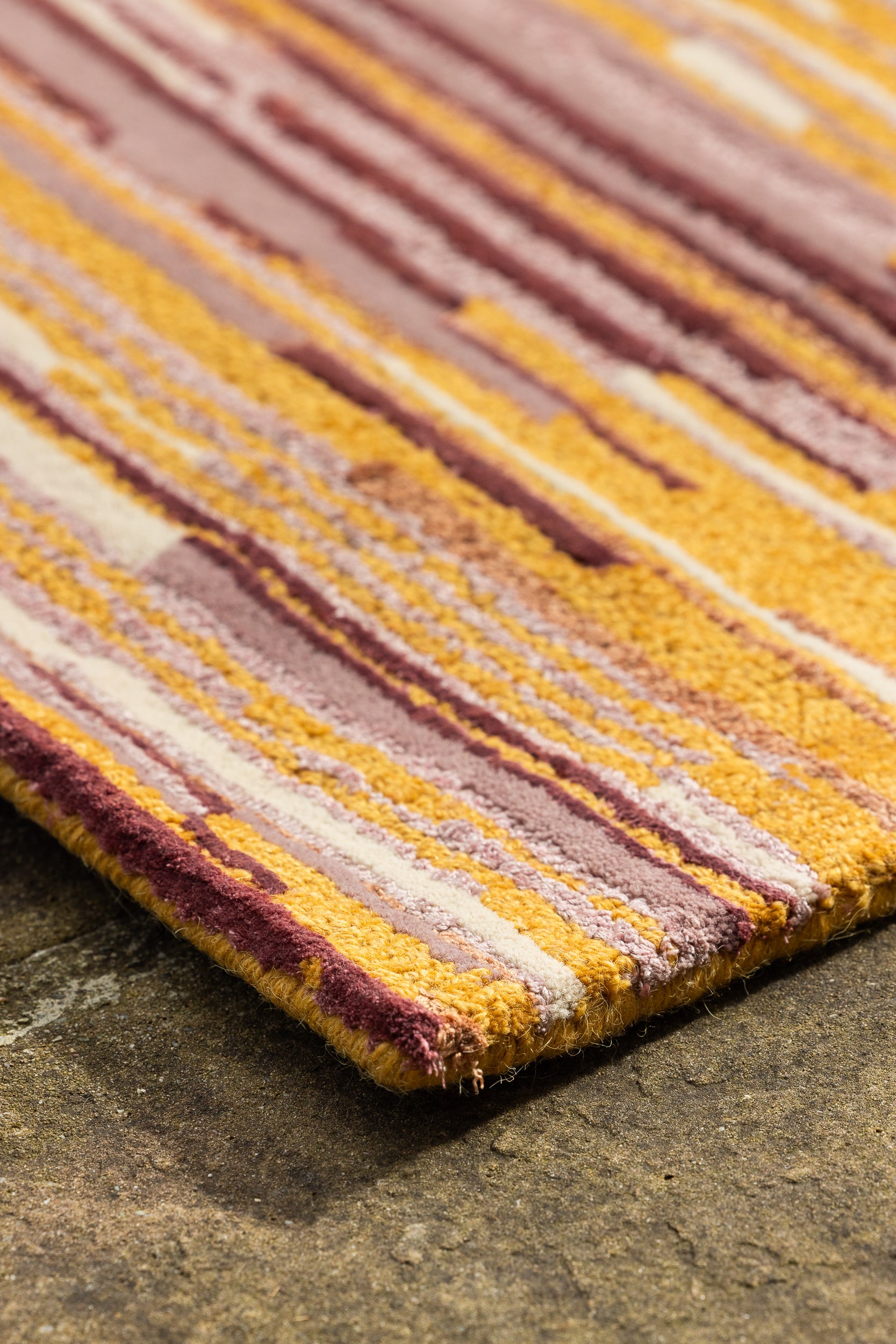 serge-lesage-eguzki-soleil-tapis-laine-et-tencel image 3
