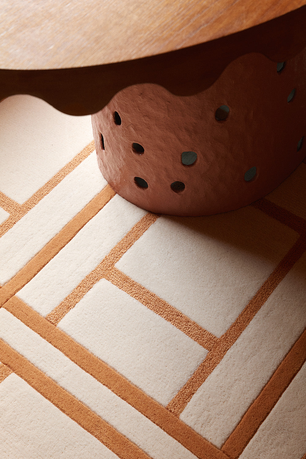 toulemonde-bochart-clisse-tapis-jaune-graphique-tuft-main image 3