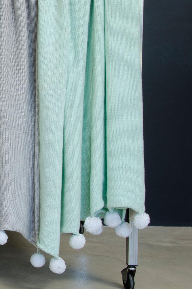 lorena-canals-bubbly-mint-plaid-bebe-en-coton-tricote-a-pompons image 4
